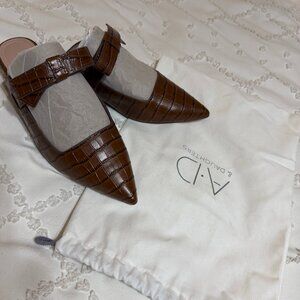 AD & Daughters bow slides